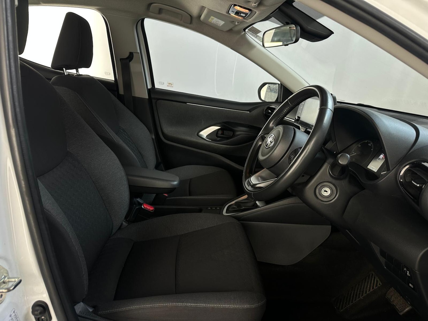 Used Toyota Yaris 2022 for sale - 76689198: Photo 8