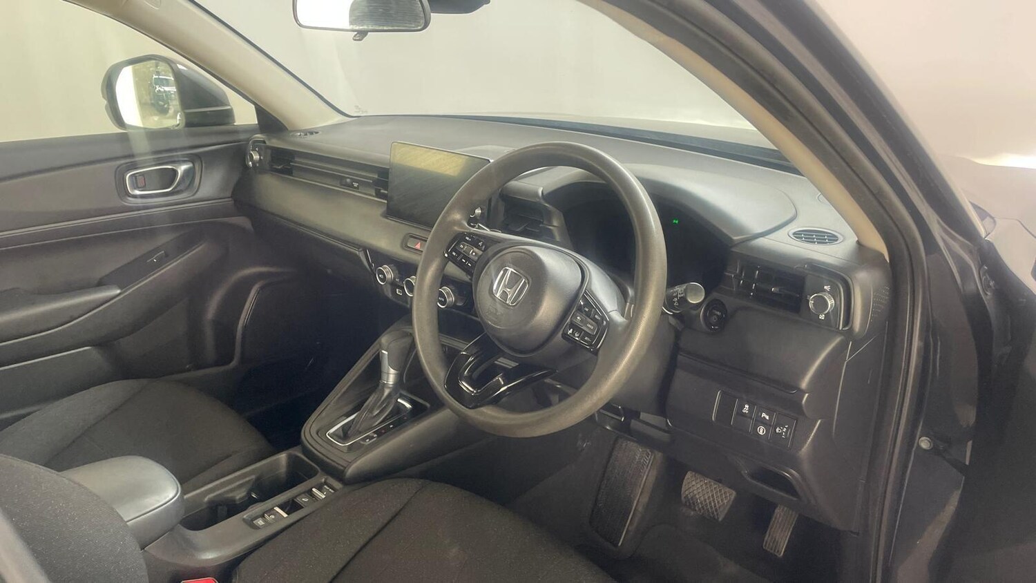 Used Honda HR-V 2023 for sale - 75928233: Photo 11