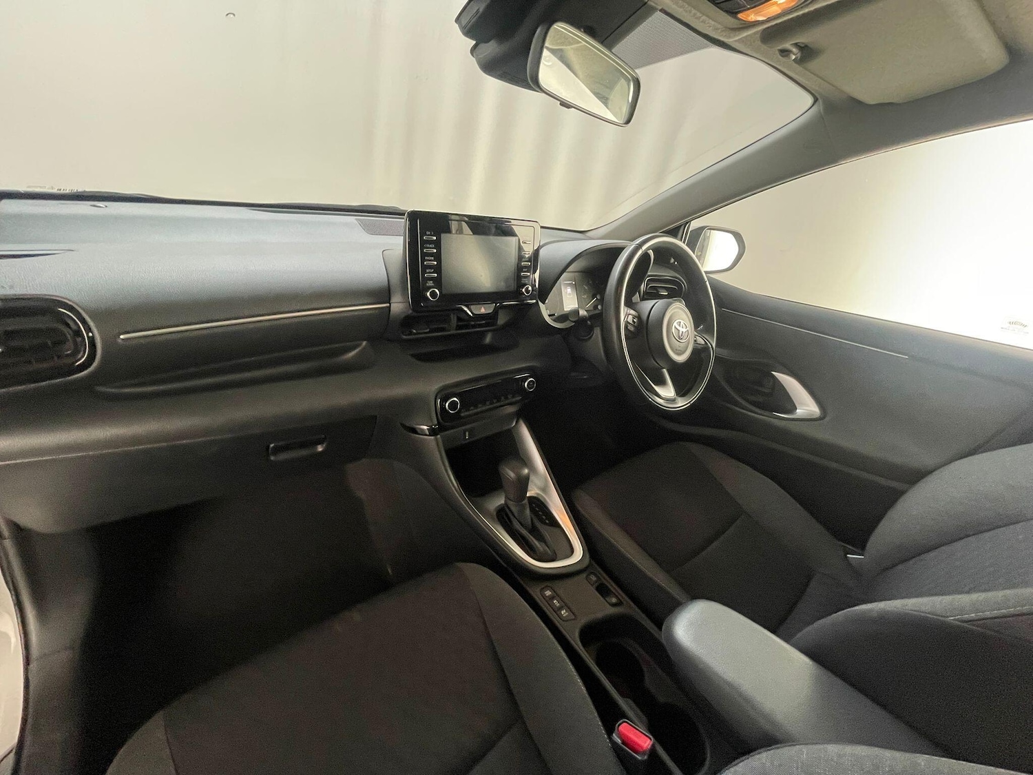 Used Toyota Yaris 2022 for sale - 76000674: Photo 11
