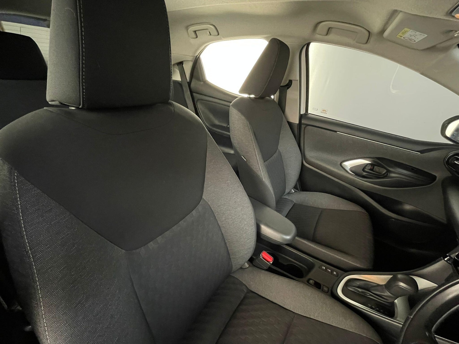 Used Toyota Yaris 2022 for sale - 76000674: Photo 13