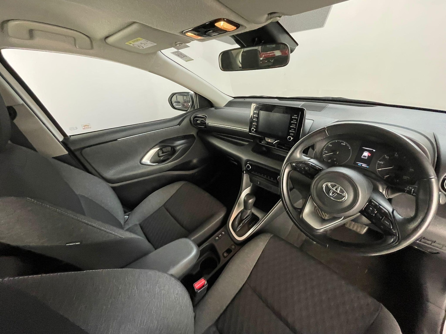 Used Toyota Yaris 2022 for sale - 76000674: Photo 14