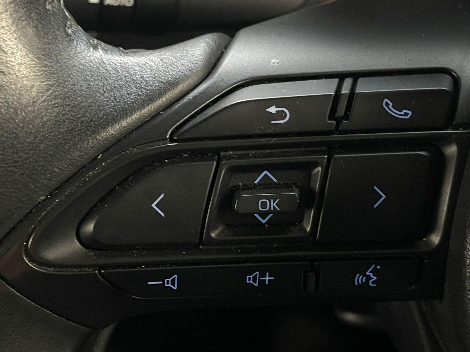 Used Toyota Yaris 2022 for sale - 76000674: Photo 27