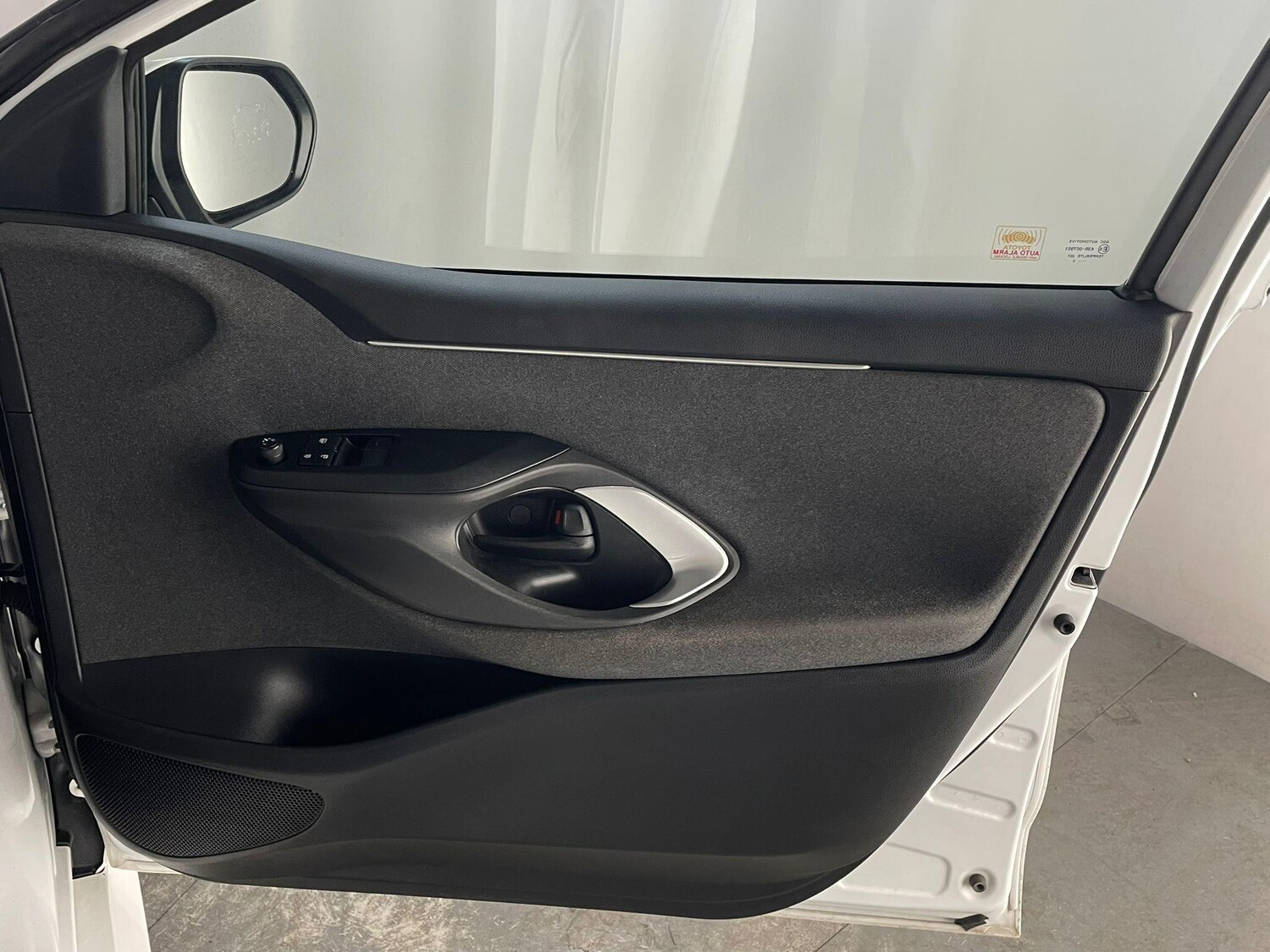 Used Toyota Yaris 2022 for sale - 76000674: Photo 32