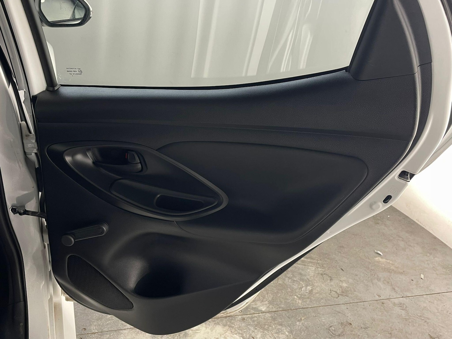 Used Toyota Yaris 2022 for sale - 76000674: Photo 33