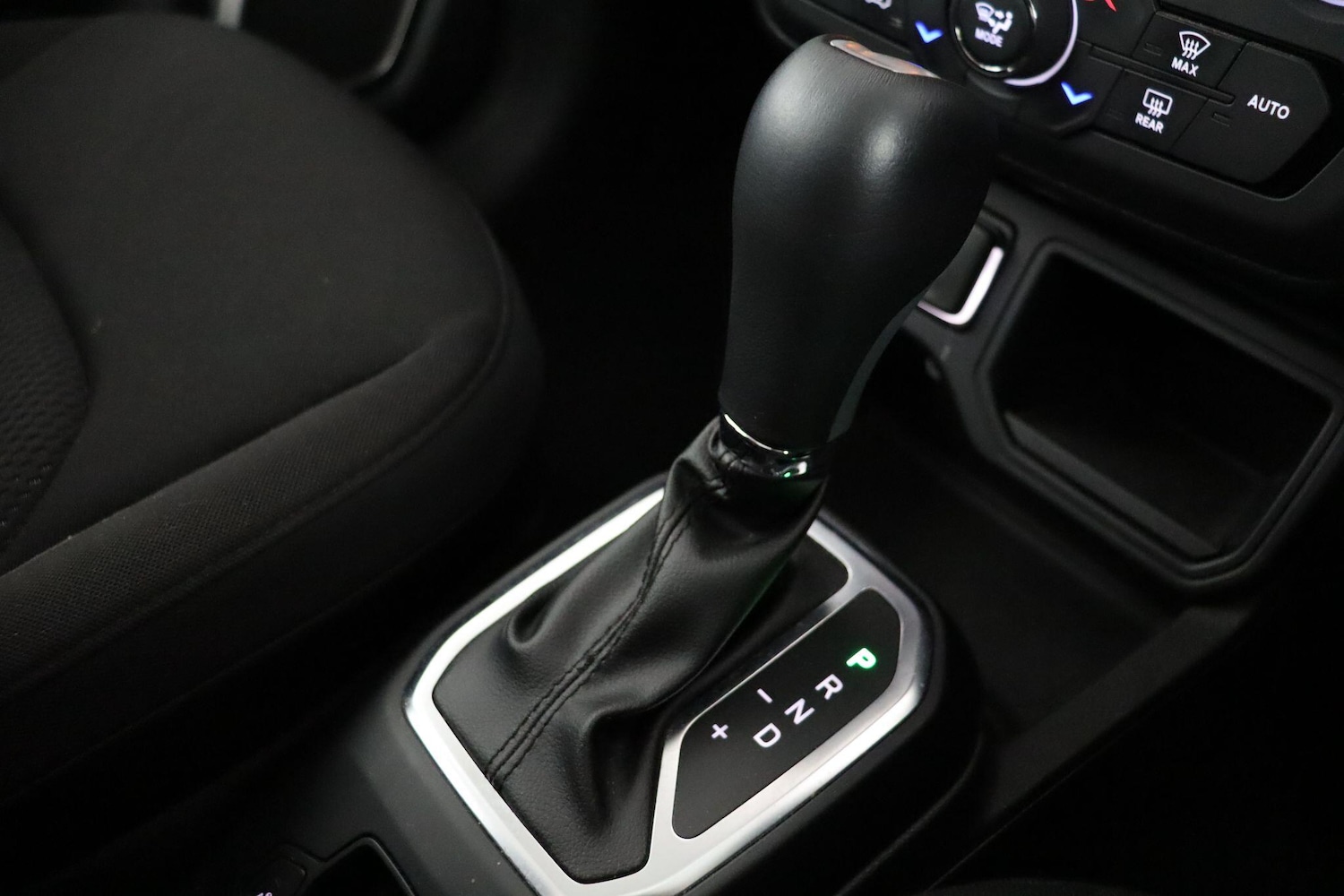 Used Jeep Renegade 2023 for sale - 77292047: Photo 16