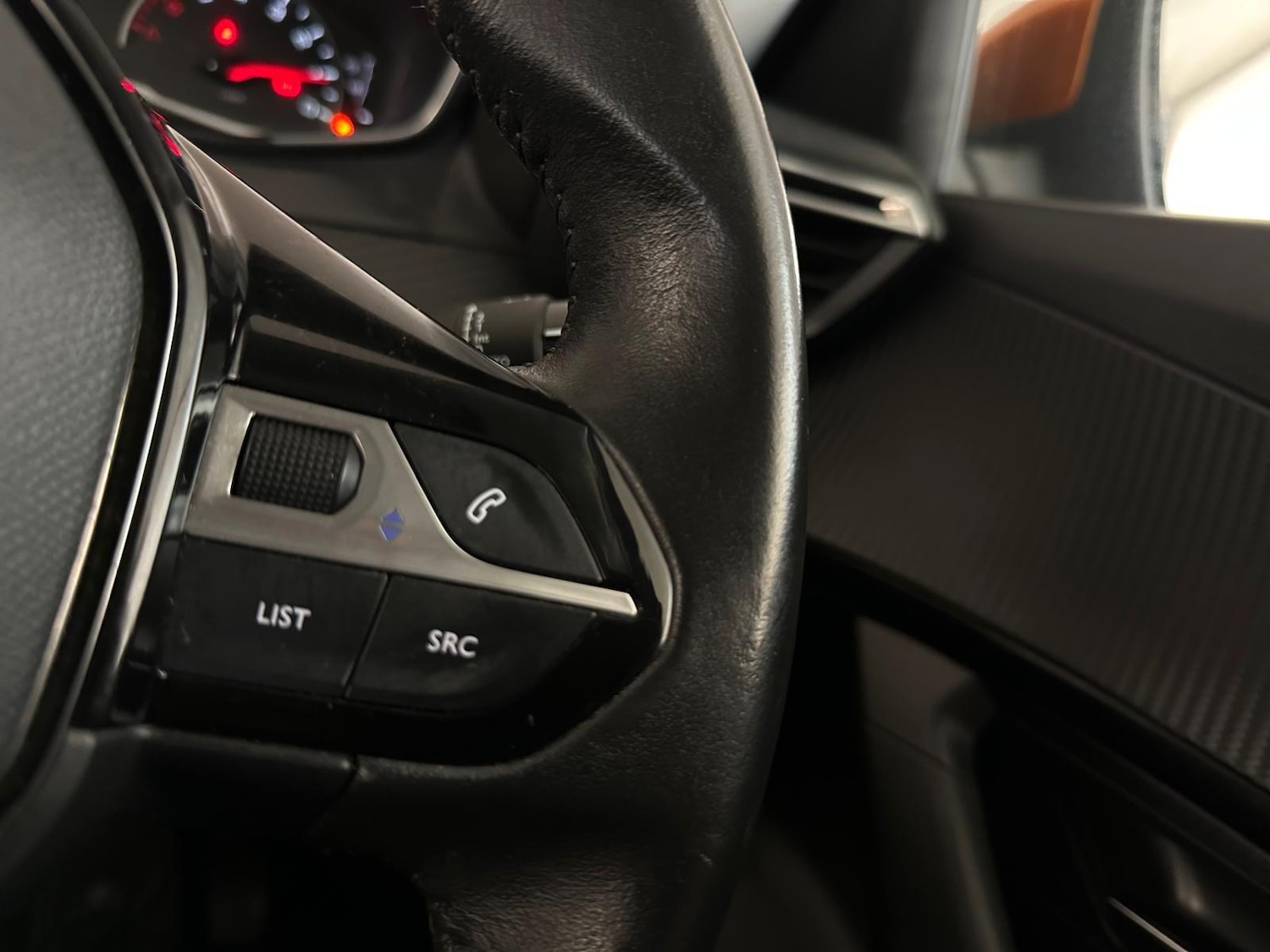 Used Peugeot 2008 2021 for sale - 76584549: Photo 23