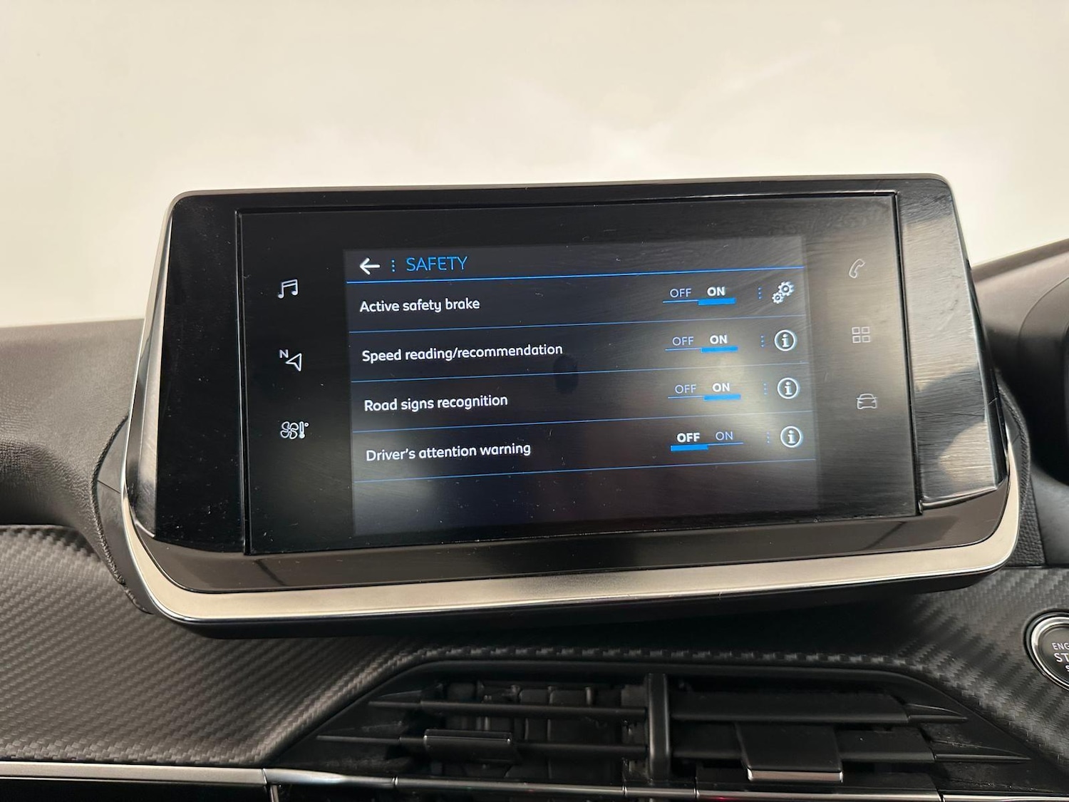 Used Peugeot 2008 2021 for sale - 76584549: Photo 39