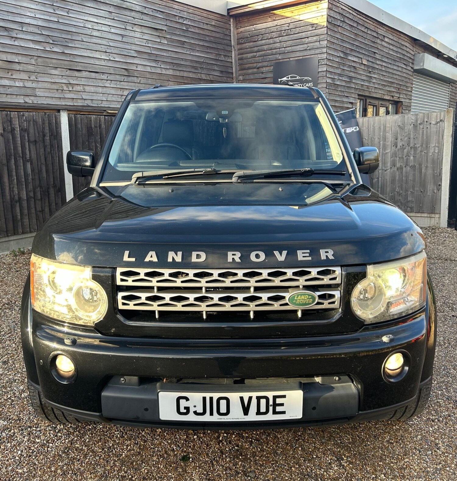 Used Land Rover Discovery 2010 for sale - 76619791: Photo 2