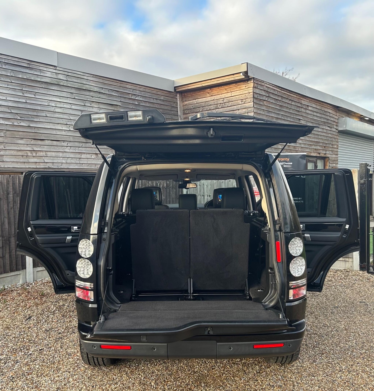 Used Land Rover Discovery 2010 for sale - 76619791: Photo 34