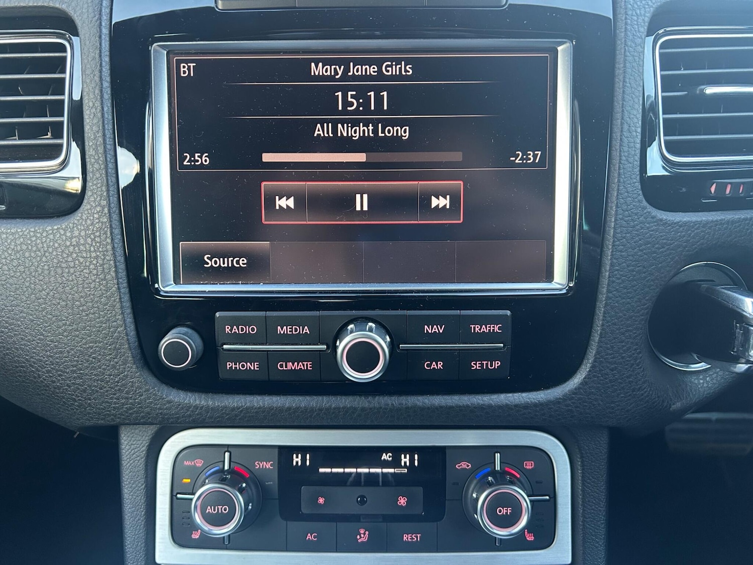 Used Volkswagen Touareg 2013 for sale - 77598636: Photo 36