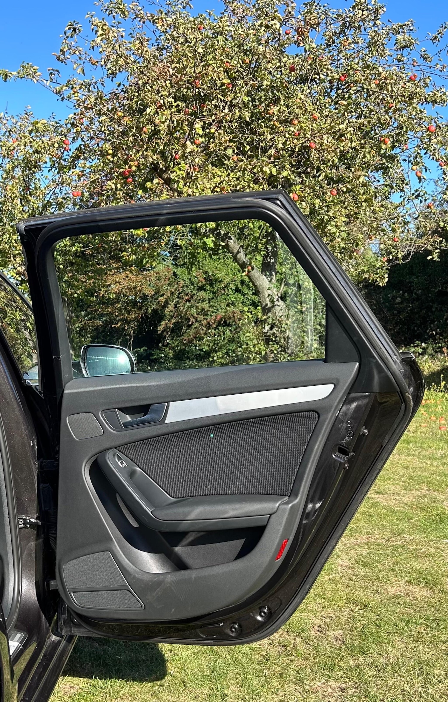 Used Audi A4 2014 for sale - 76619979: Photo 21