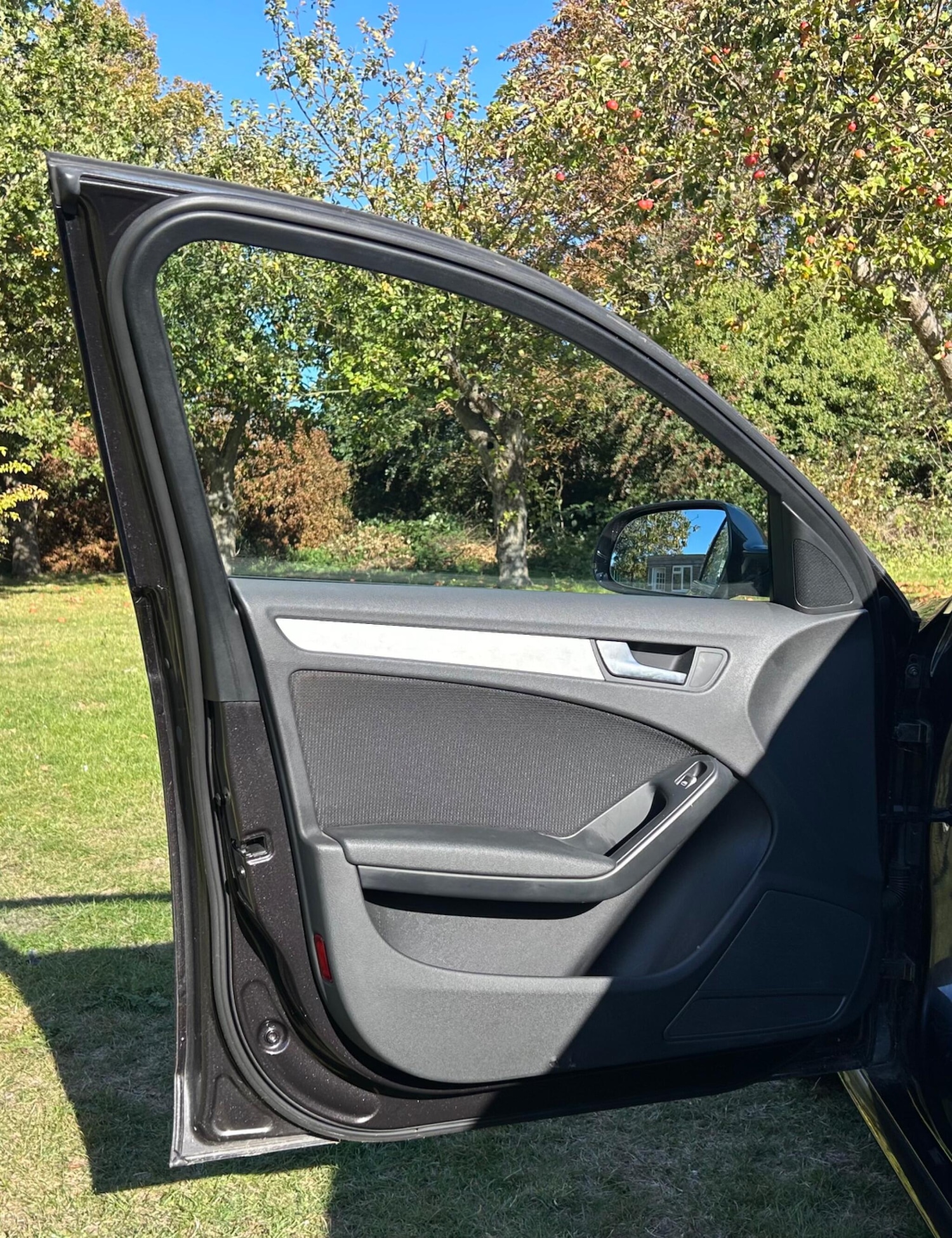 Used Audi A4 2014 for sale - 76619979: Photo 22