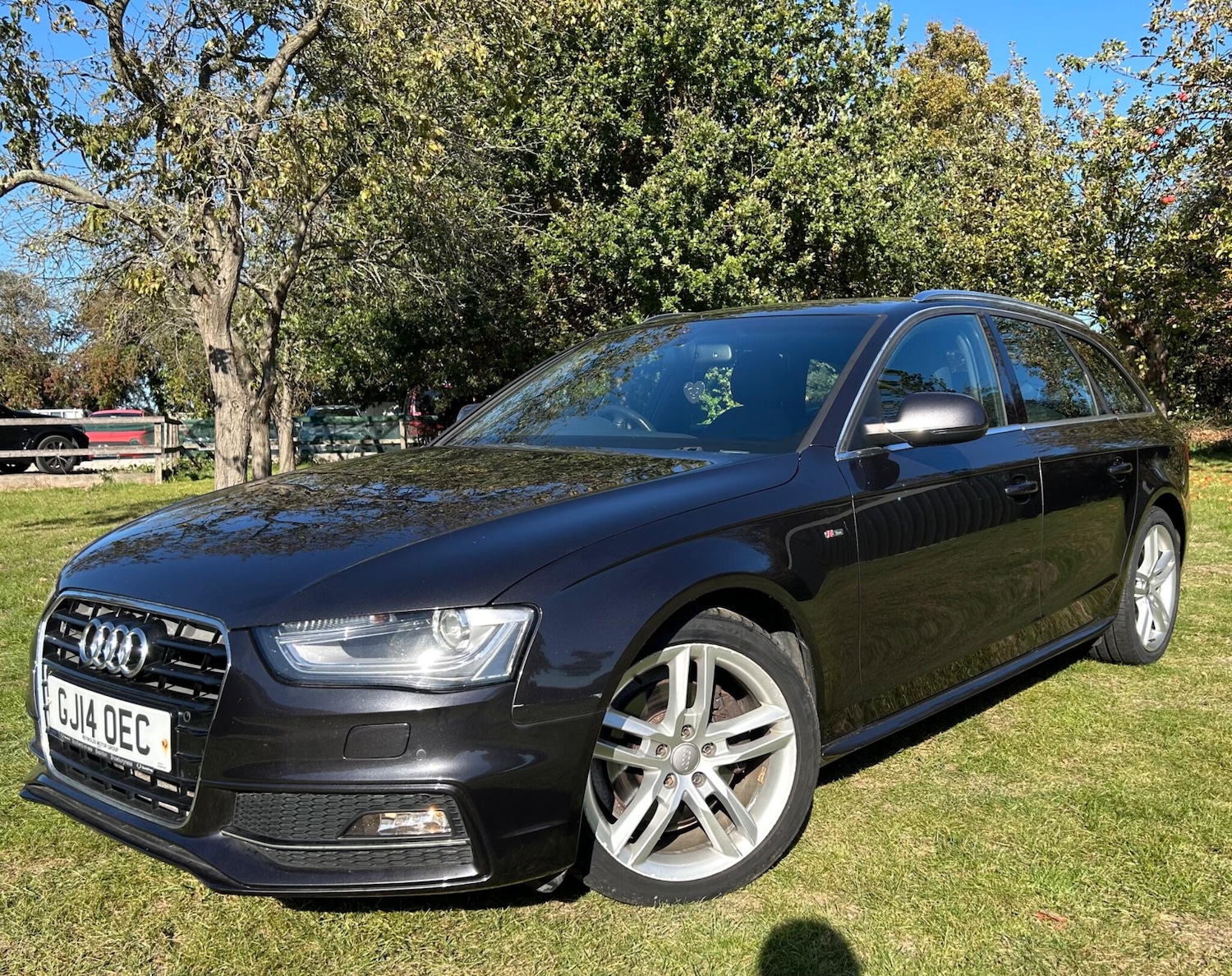 Used Audi A4 2014 for sale - 76619979: Photo 3