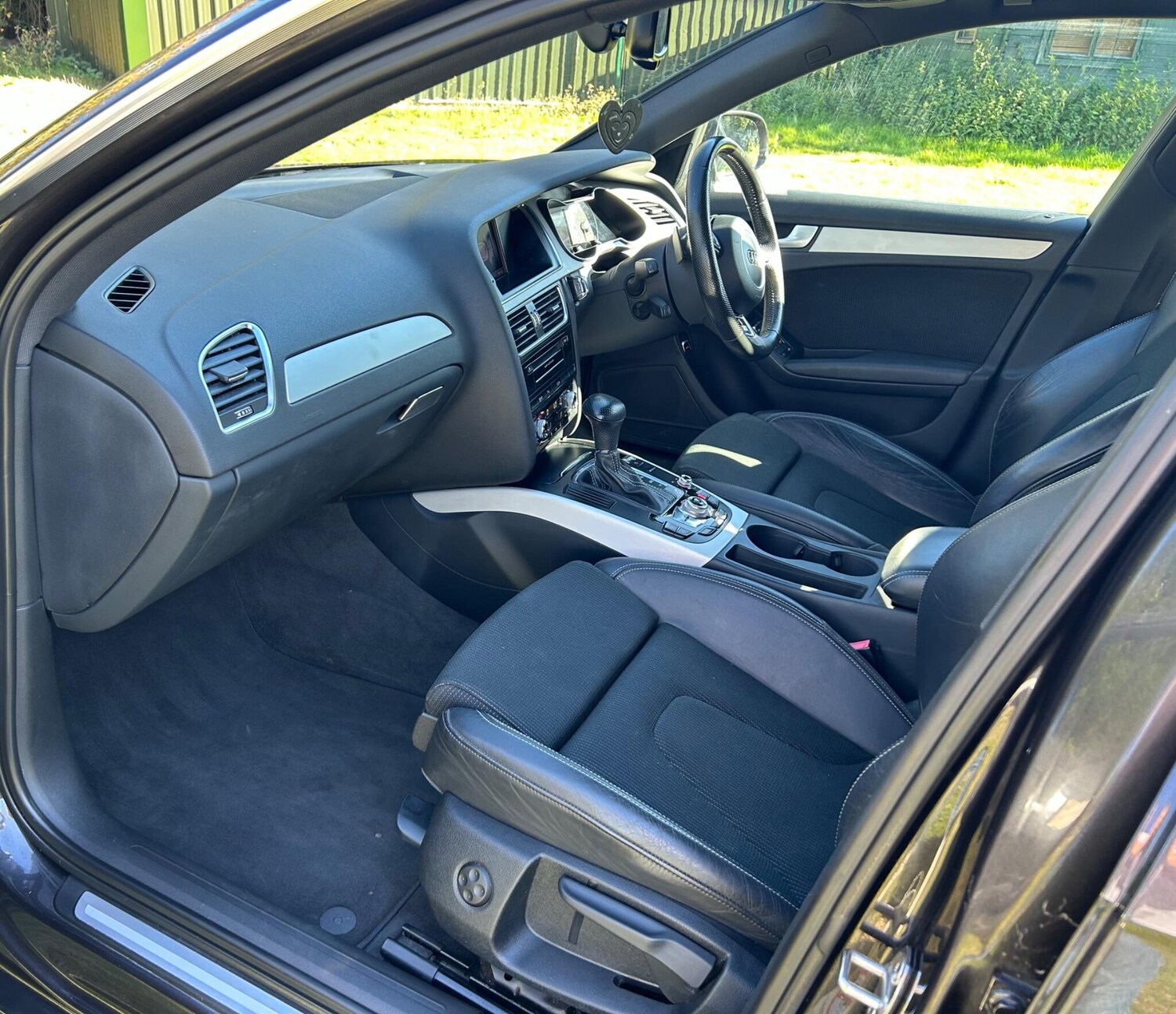 Used Audi A4 2014 for sale - 76619979: Photo 38