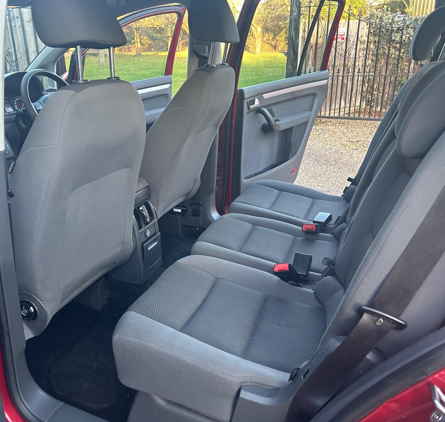 Used Volkswagen Touran 2012 for sale - 77163241: Photo 17