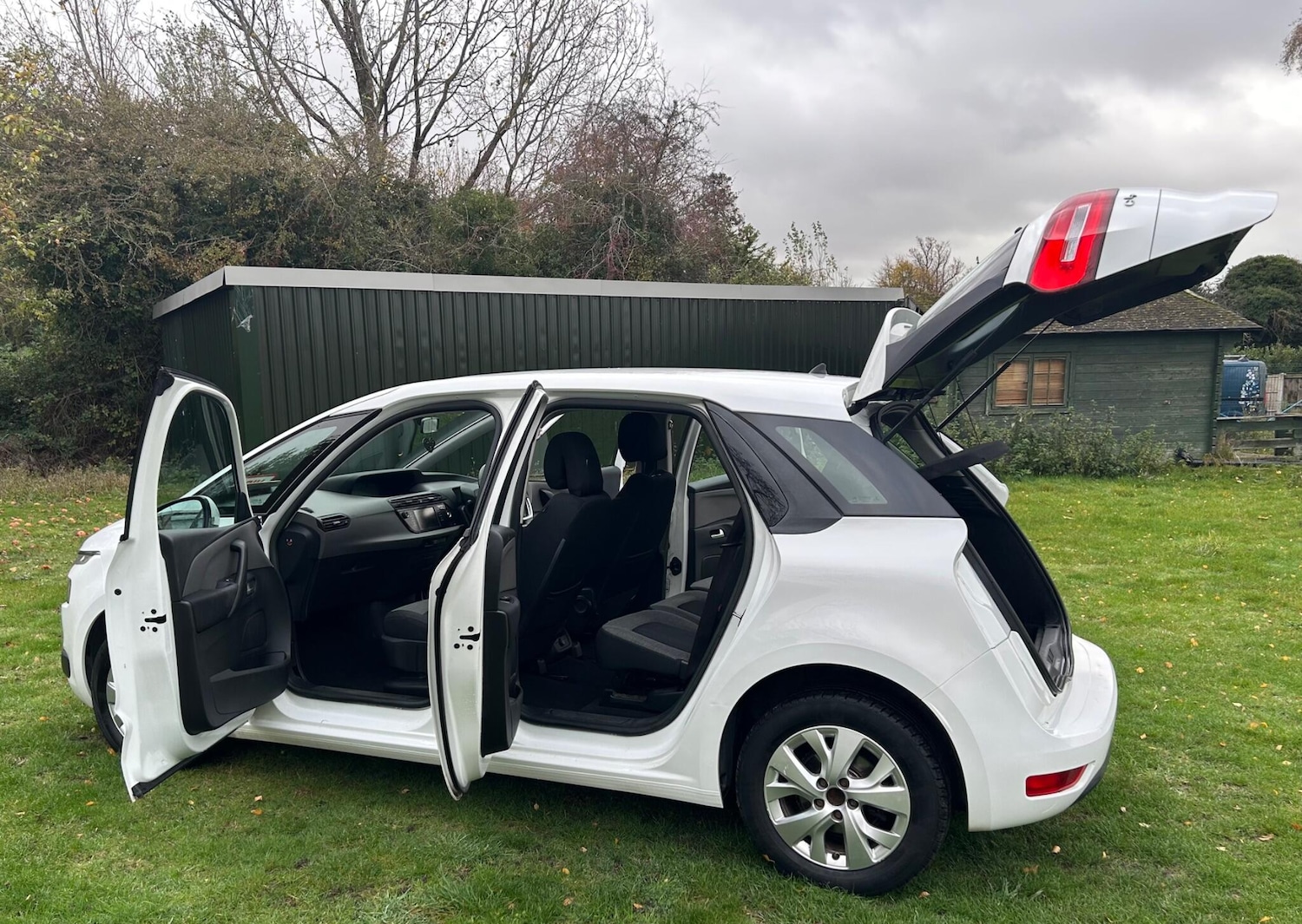 Used Citroen C4 Picasso 2014 for sale - 76991941: Photo 10