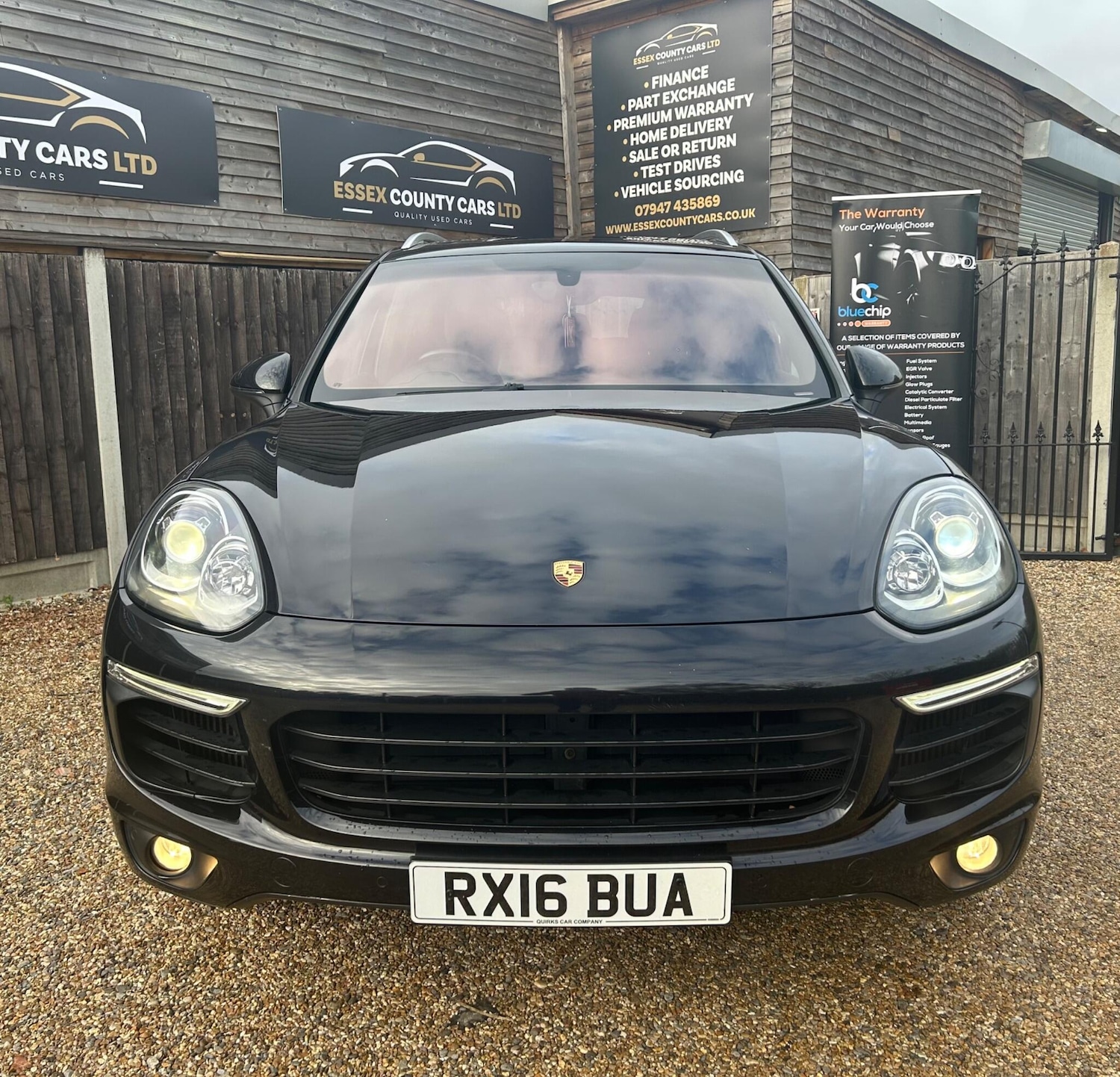 Used Porsche Cayenne for sale - 76728740: Photo 2