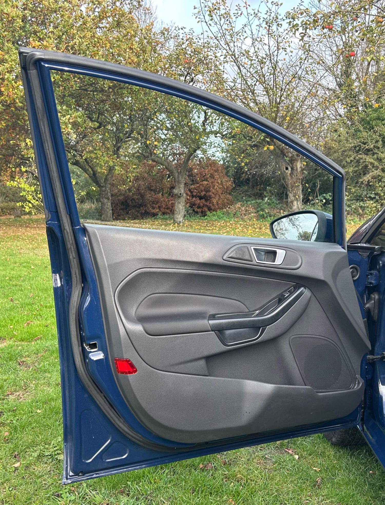 Used Ford Fiesta 2015 for sale - 76549616: Photo 11