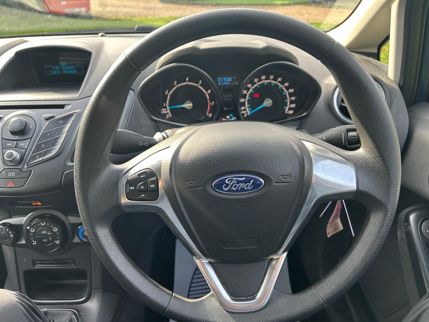 Used Ford Fiesta 2015 for sale - 76549616: Photo 27