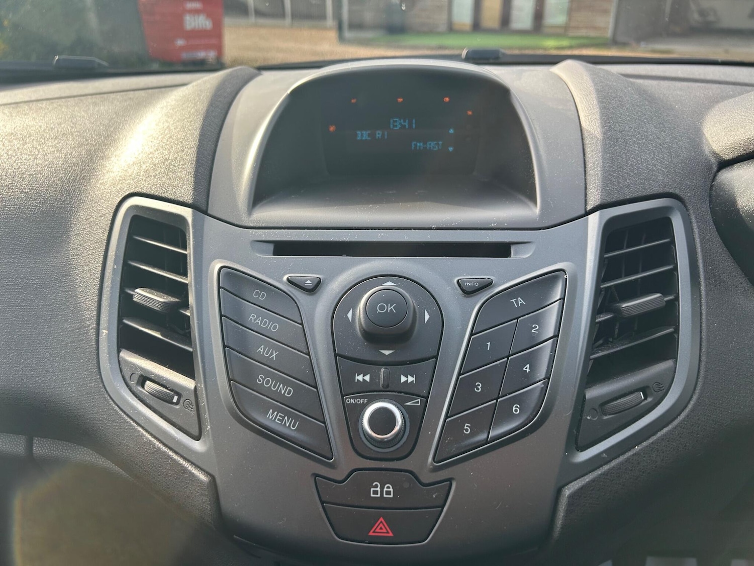 Used Ford Fiesta 2015 for sale - 76549616: Photo 28