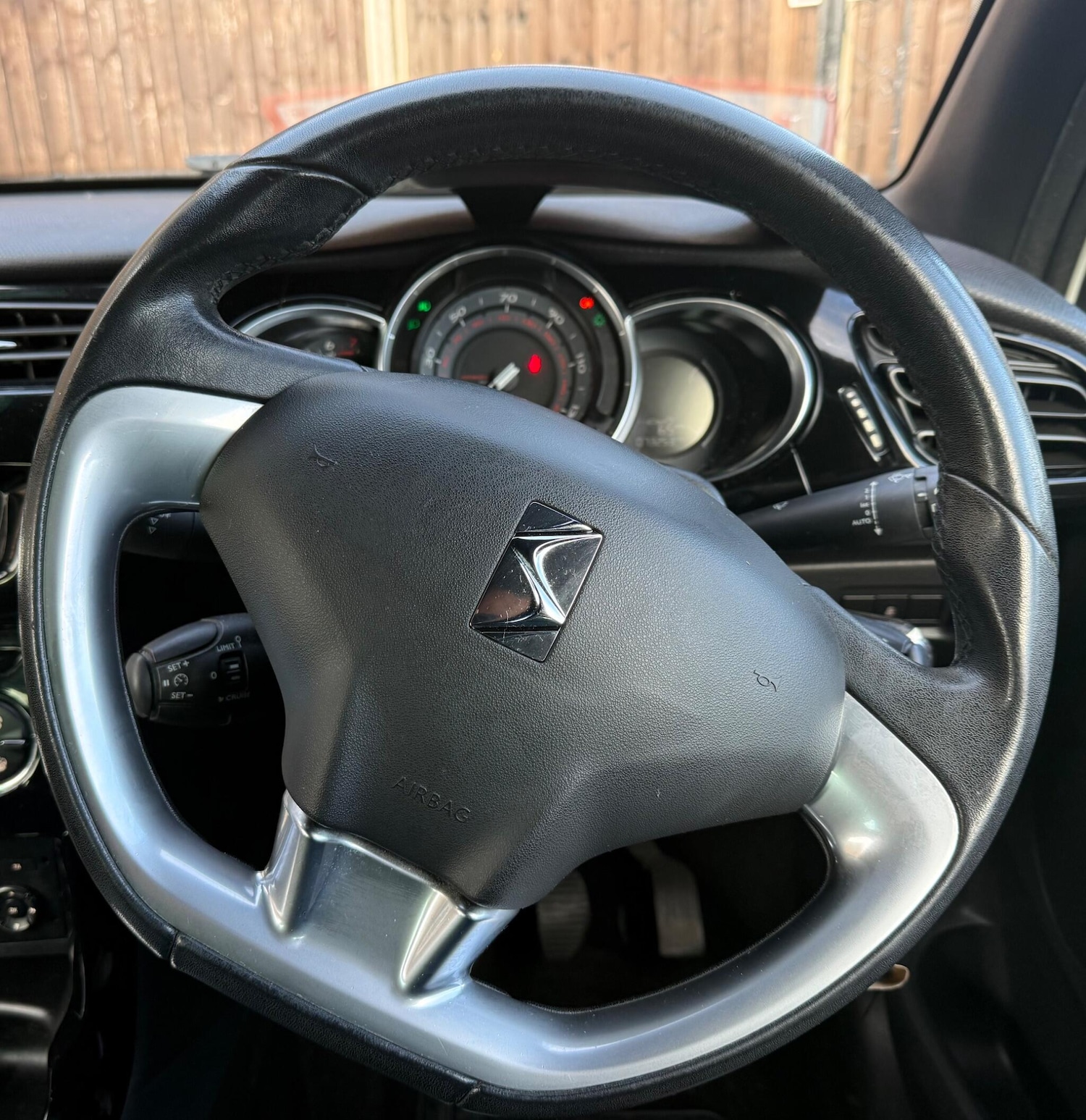 Used Citroen DS3 2014 for sale - 77396440: Photo 30