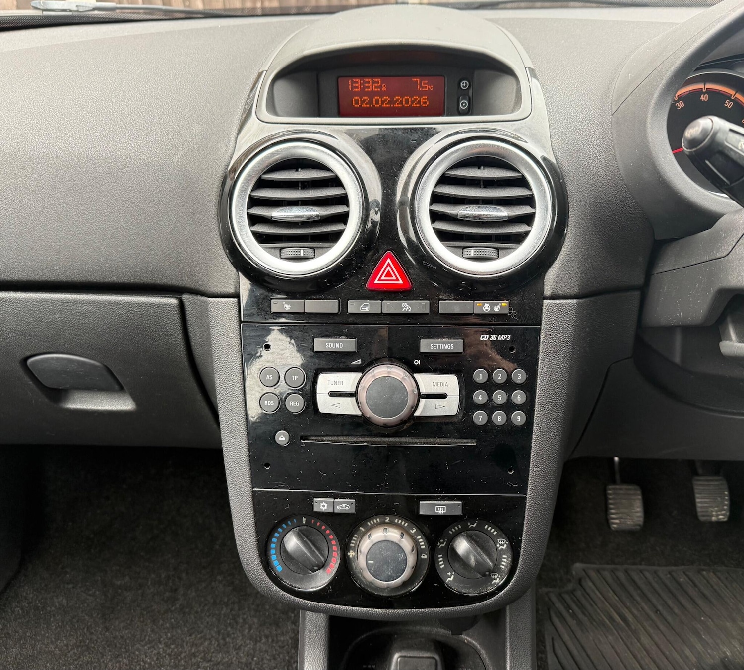 Used Vauxhall Corsa 2014 for sale - 77411764: Photo 10