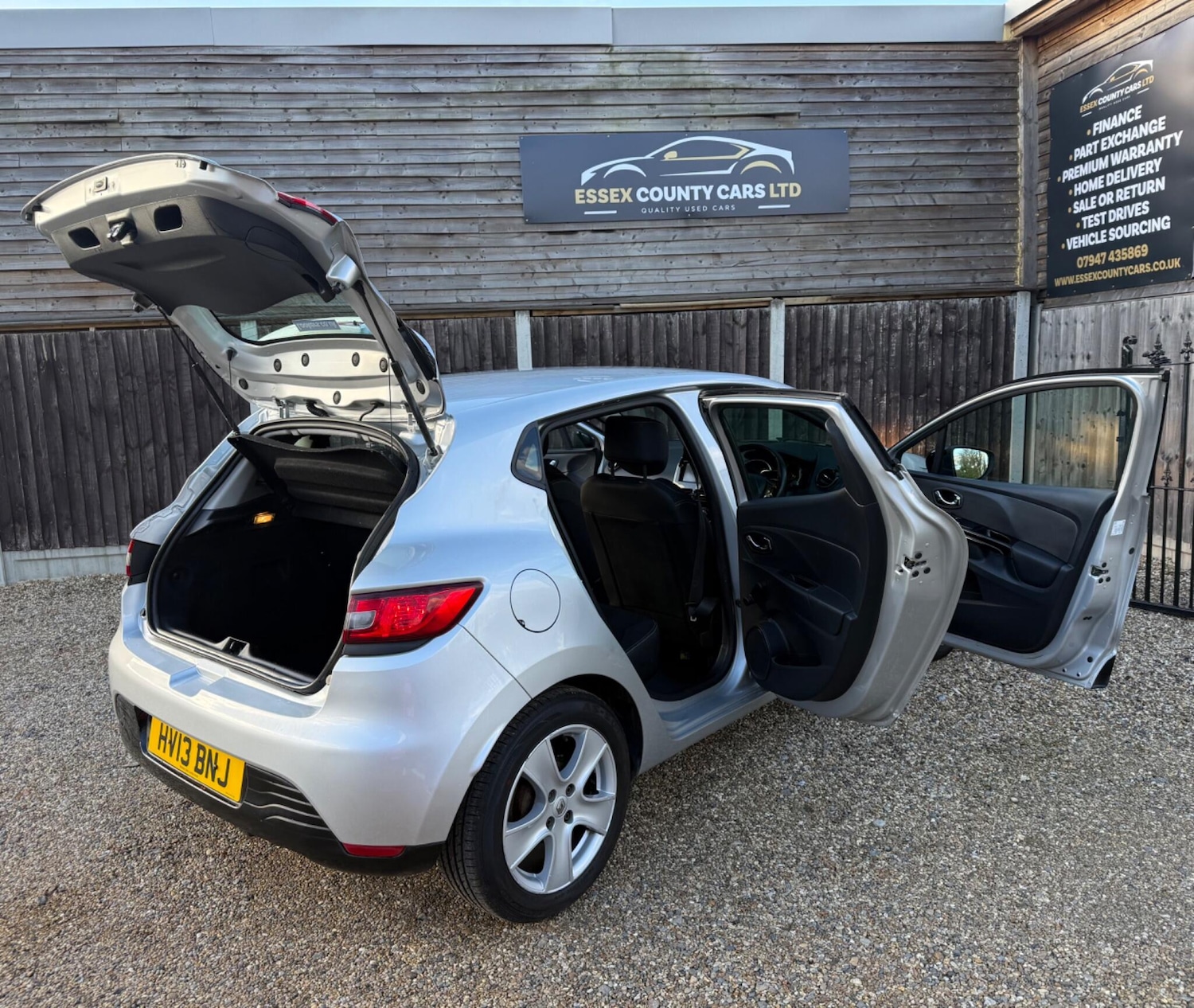 Used Renault Clio 2013 for sale - 77559212: Photo 11