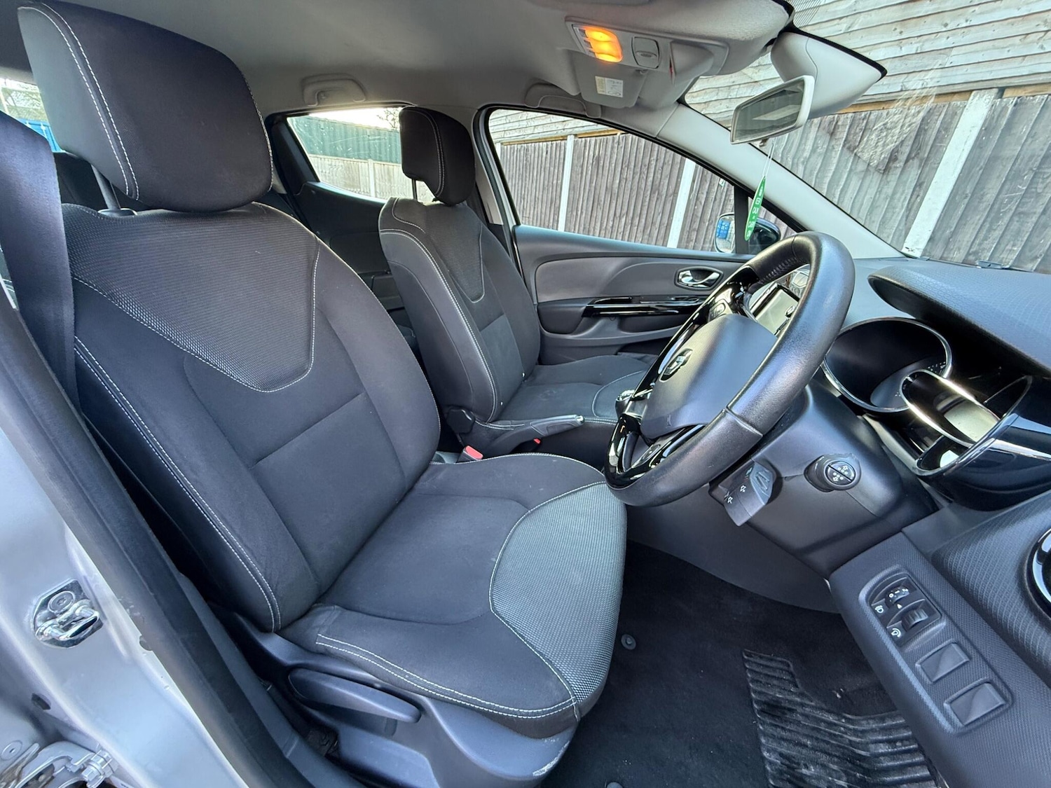 Used Renault Clio 2013 for sale - 77559212: Photo 14