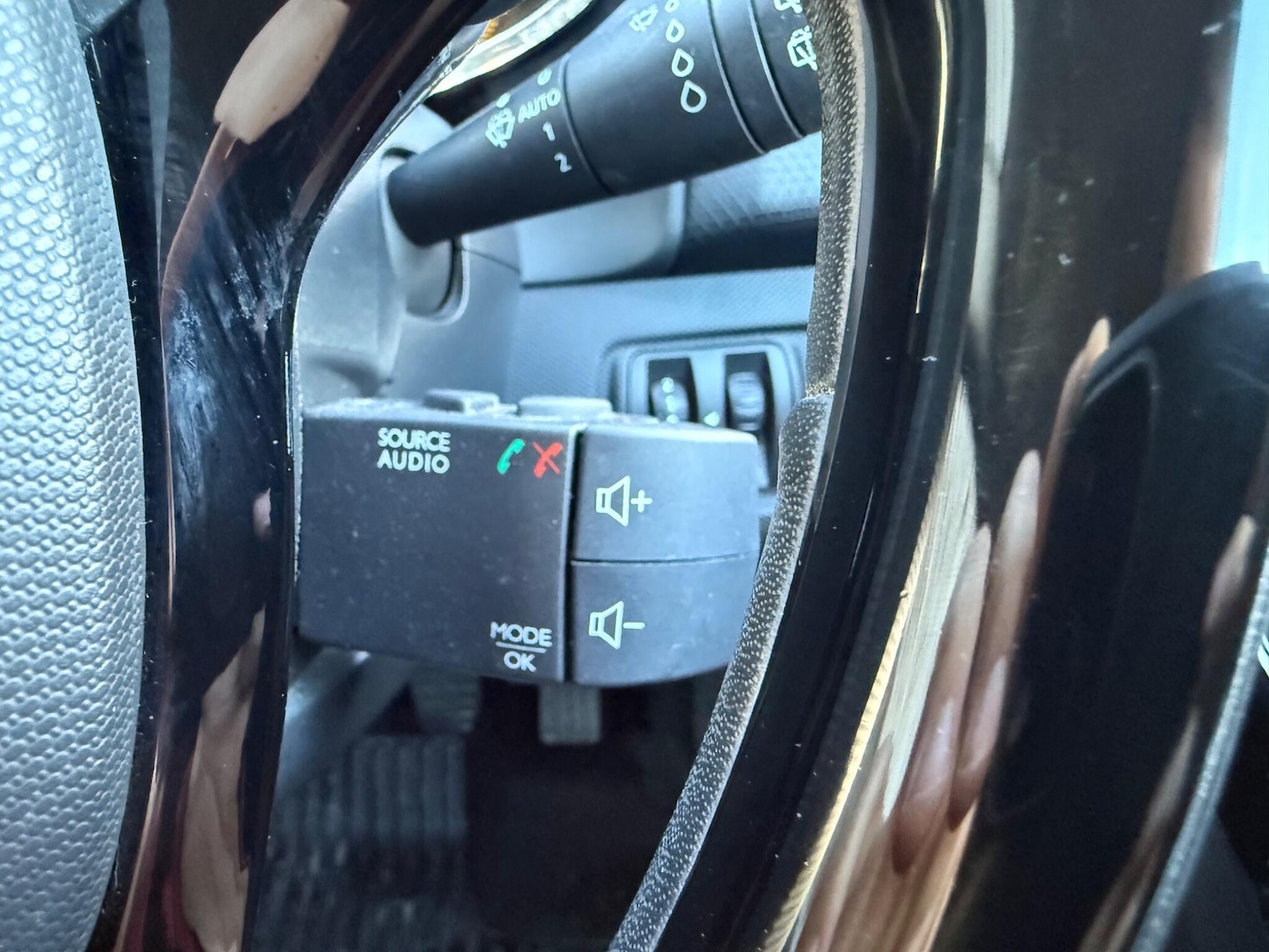 Used Renault Clio 2013 for sale - 77559212: Photo 21