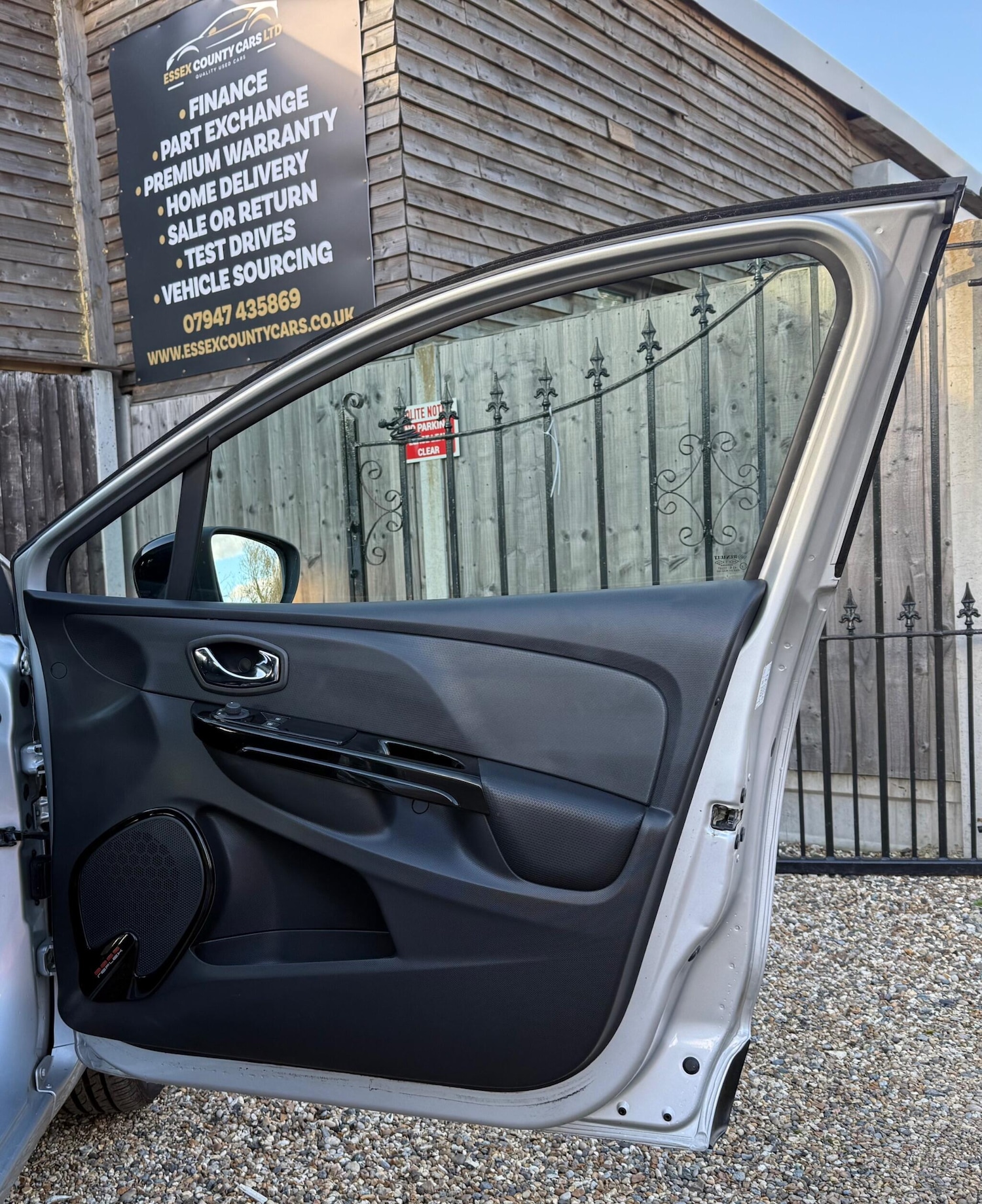 Used Renault Clio 2013 for sale - 77559212: Photo 26