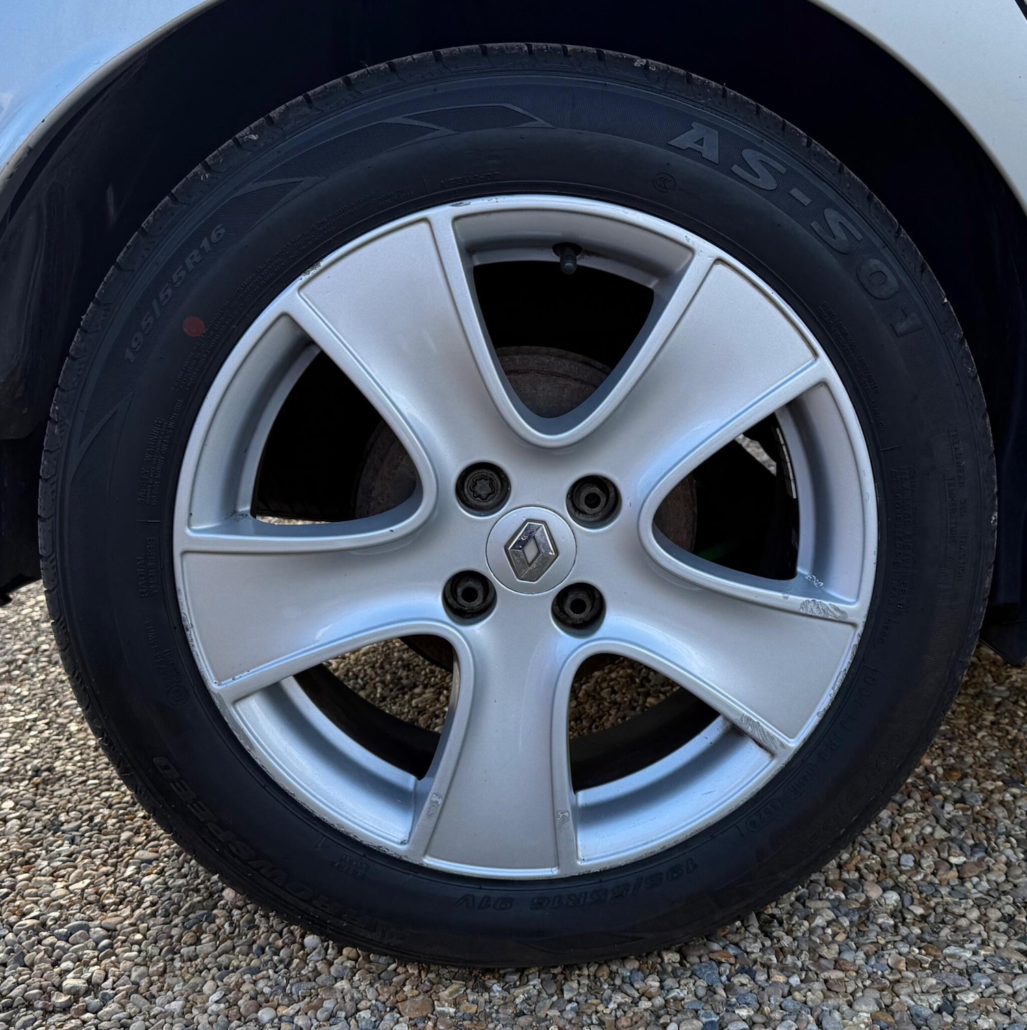 Used Renault Clio 2013 for sale - 77559212: Photo 32