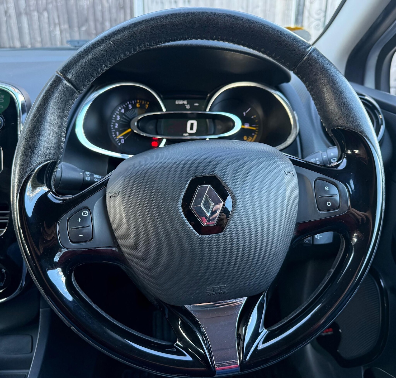 Used Renault Clio 2013 for sale - 77559212: Photo 39