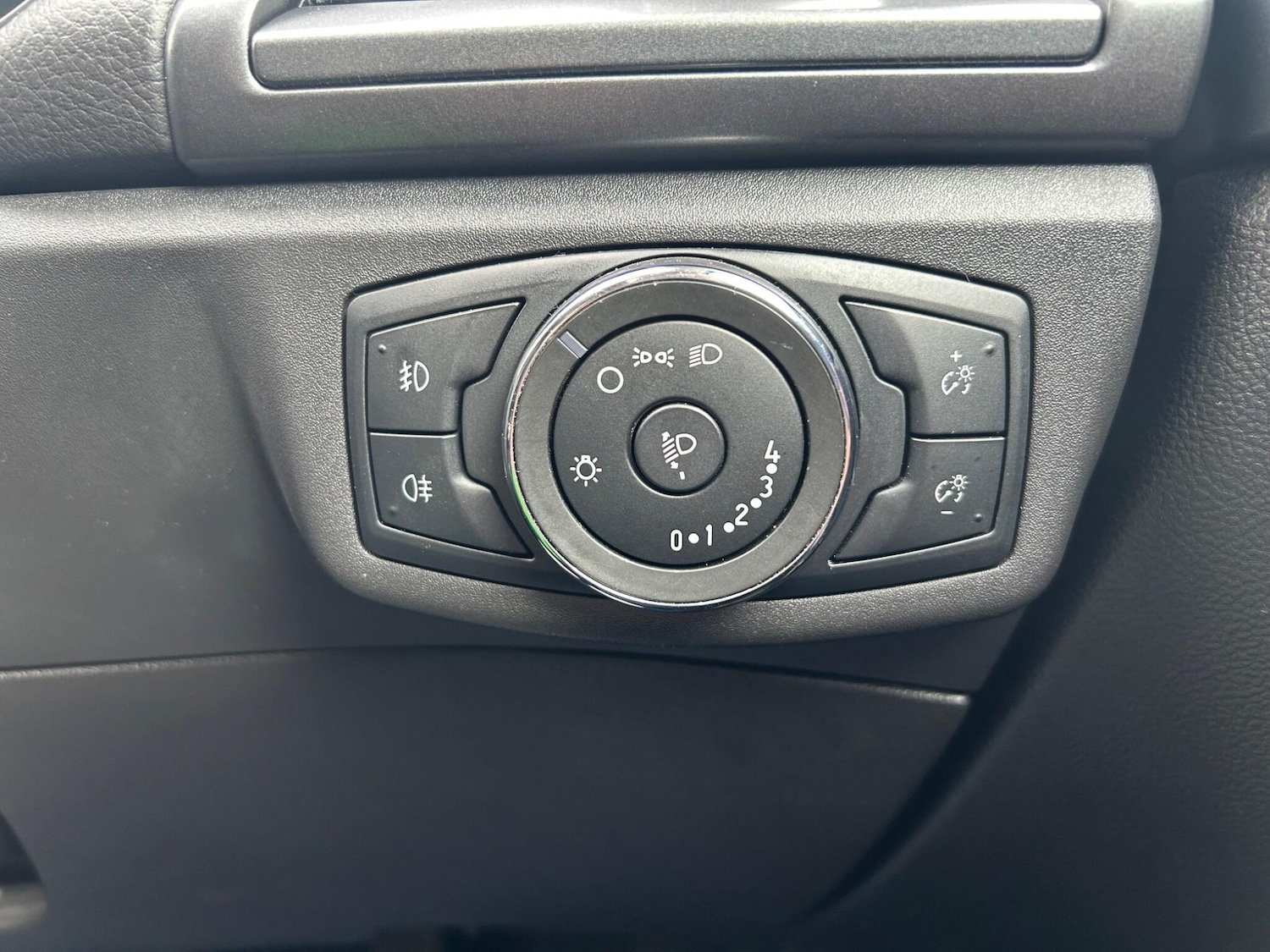 Used Ford Mondeo 2015 for sale - 76457360: Photo 23