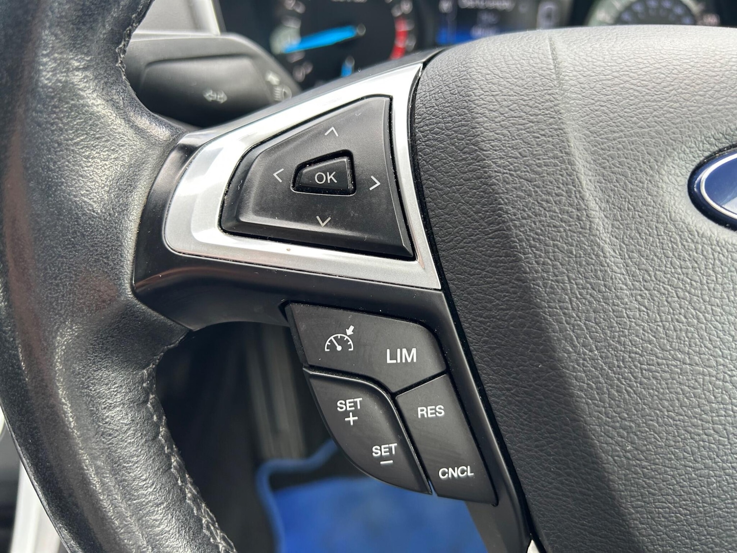 Used Ford Mondeo 2015 for sale - 76457360: Photo 24