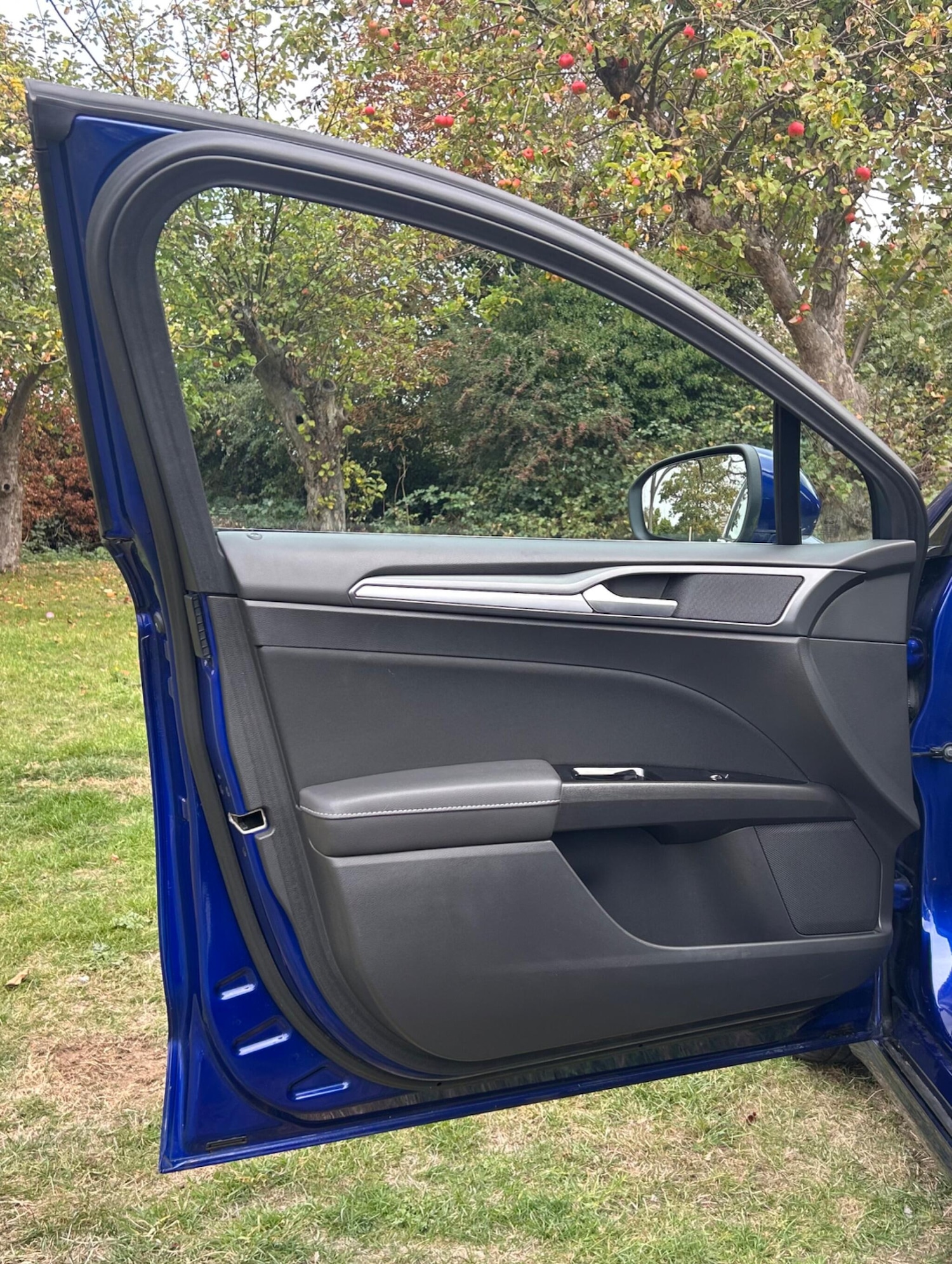 Used Ford Mondeo 2015 for sale - 76457360: Photo 31