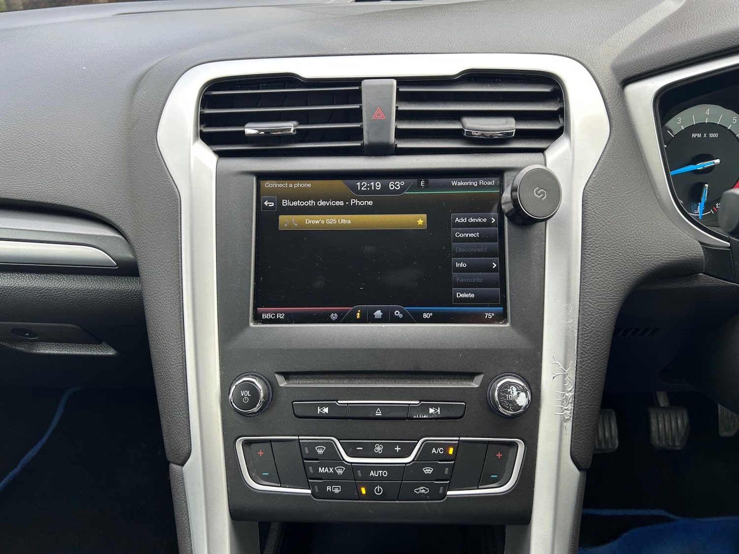 Used Ford Mondeo 2015 for sale - 76457360: Photo 36