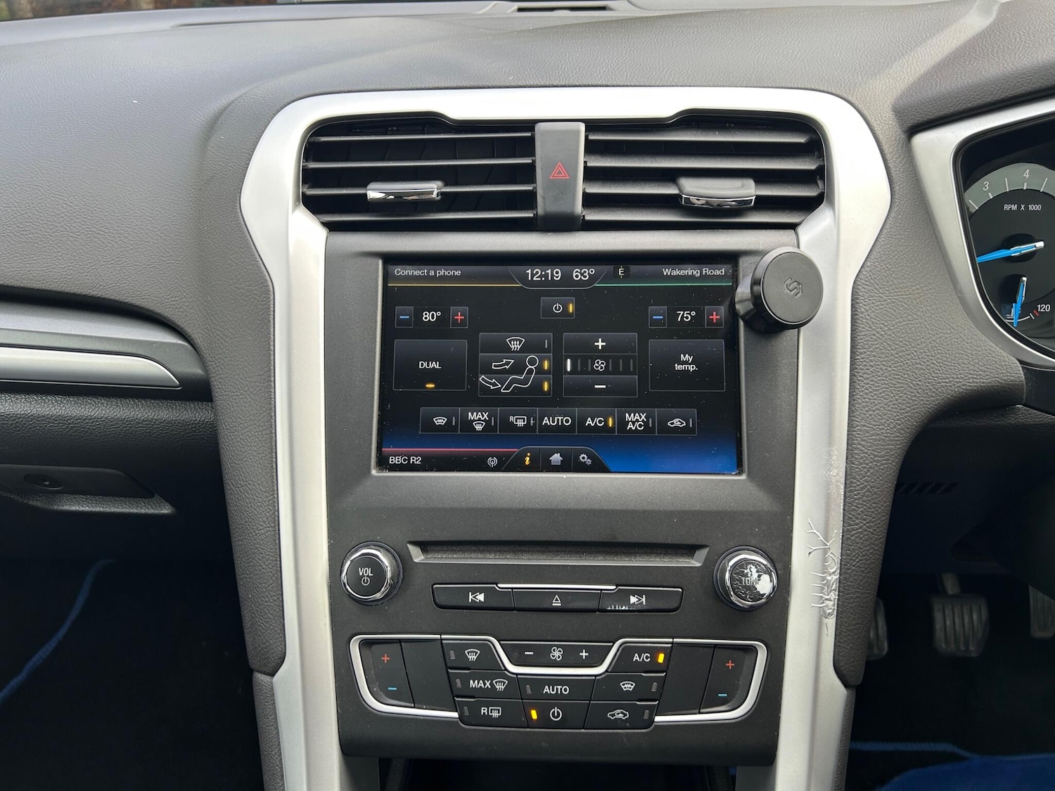 Used Ford Mondeo 2015 for sale - 76457360: Photo 38