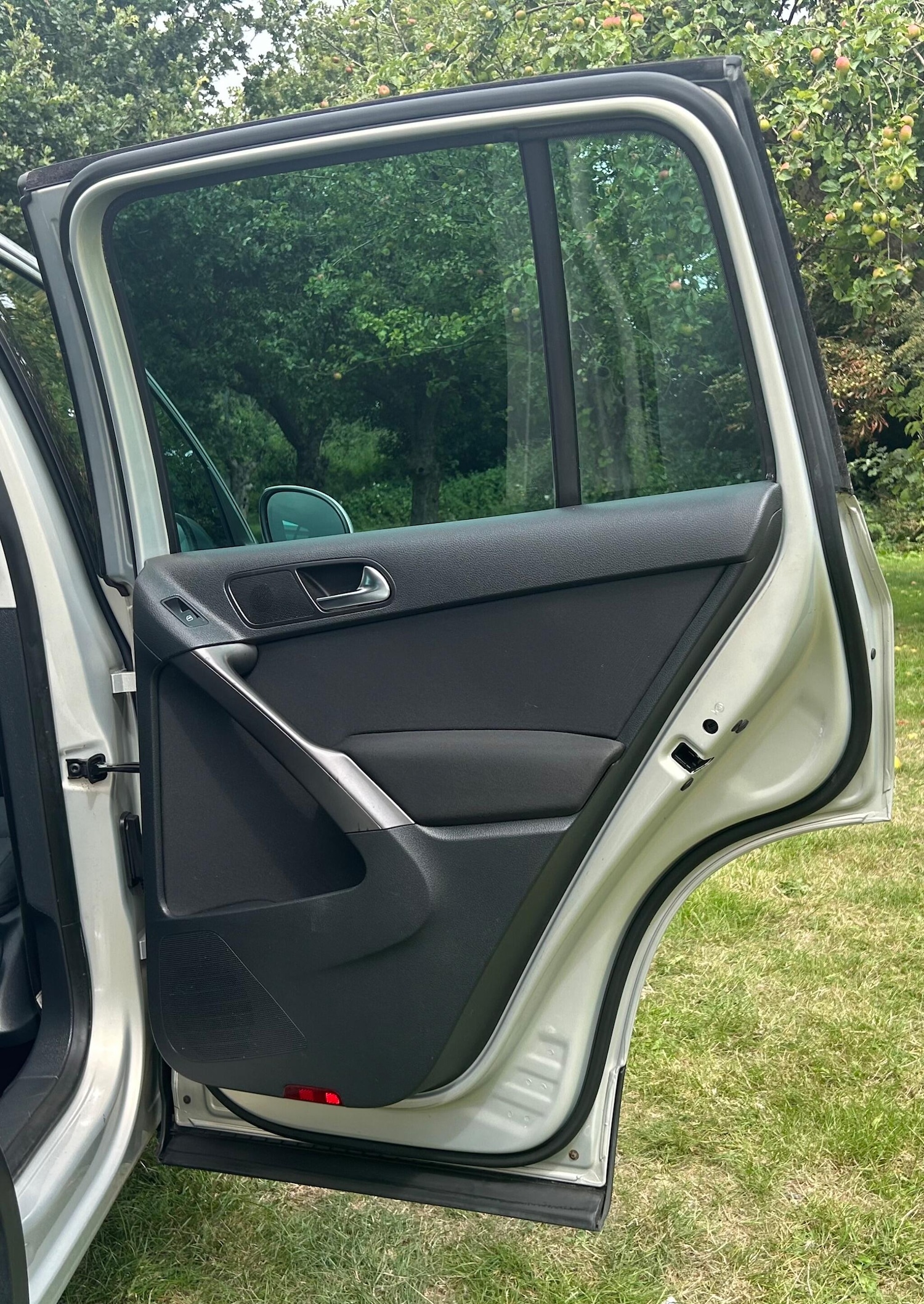 Used Volkswagen Tiguan 2009 for sale - 76456800: Photo 25