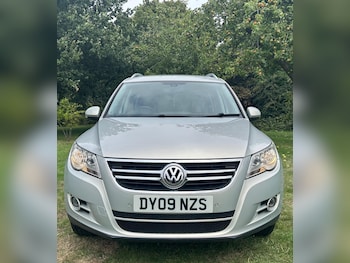 Used Volkswagen Tiguan 2009 for sale - 76456800: Photo