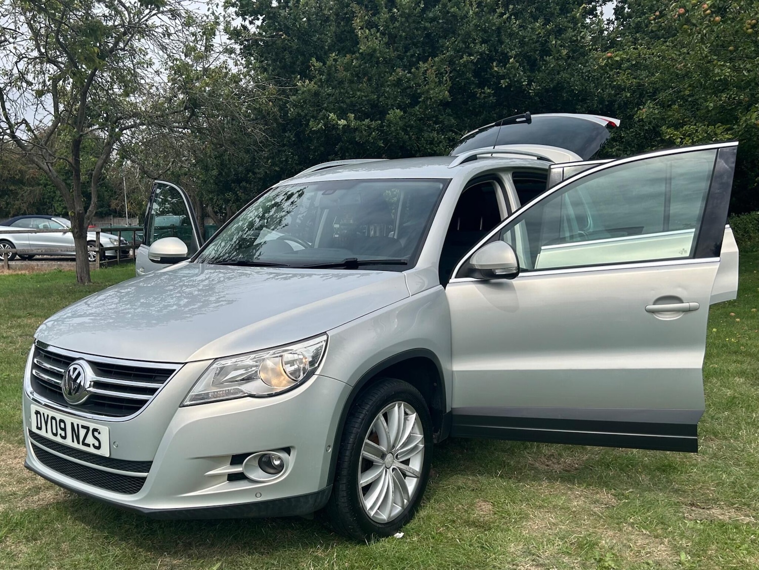 Used Volkswagen Tiguan 2009 for sale - 76456800: Photo 7