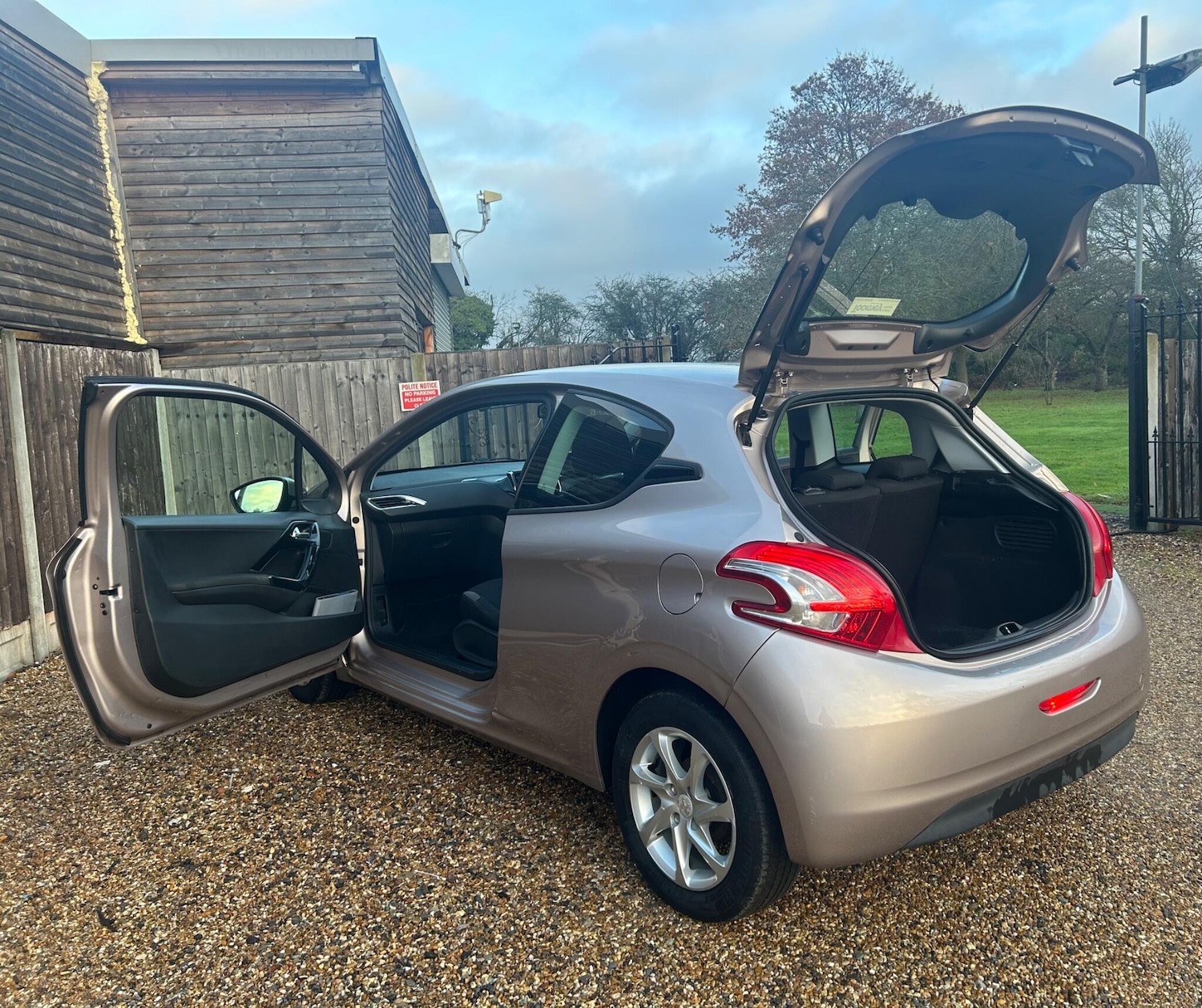 Used Peugeot 208 for sale - 77237599: Photo 12