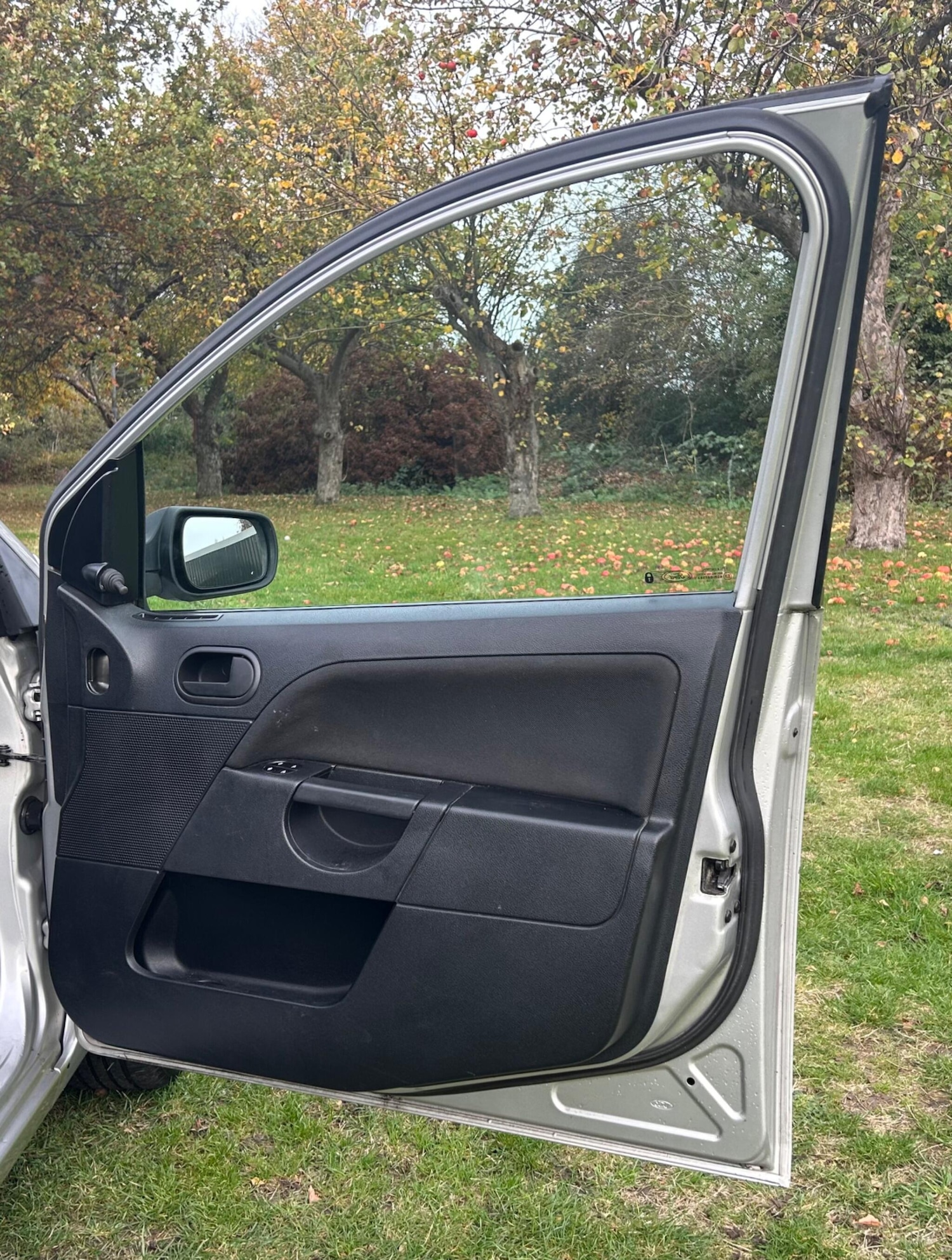 Used Ford Fiesta 2005 for sale - 76499103: Photo 15