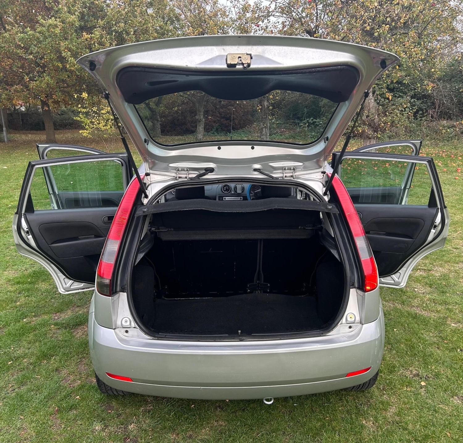 Used Ford Fiesta 2005 for sale - 76499103: Photo 21