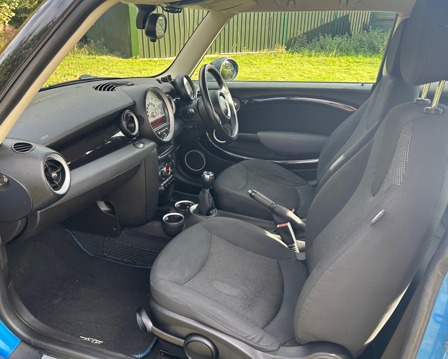 Used MINI Hatch 2011 for sale - 76457331: Photo 24