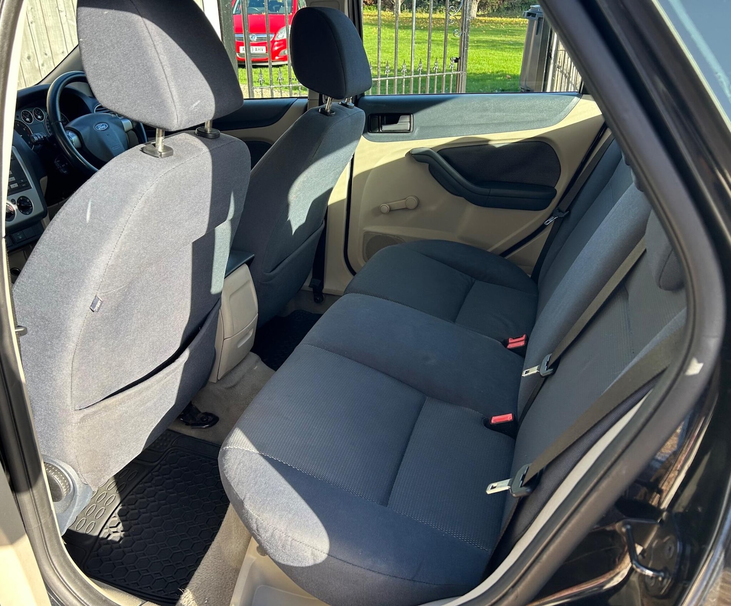 Used Ford Focus 2005 for sale - 76620151: Photo 13