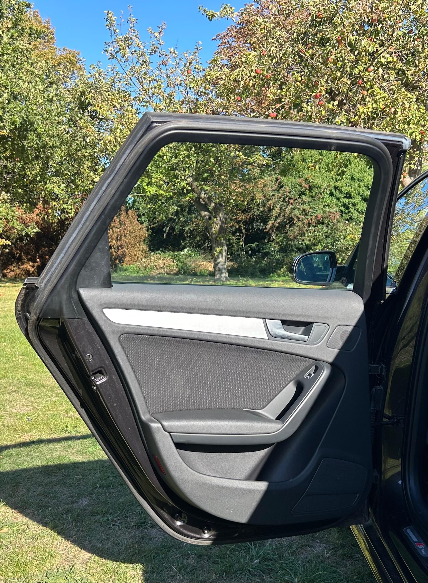 Used Audi A4 2014 for sale - 76458095: Photo 23