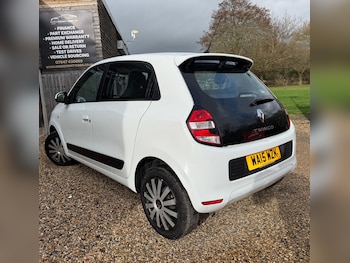 Used Renault Twingo 2015 for sale - 77598738: Photo