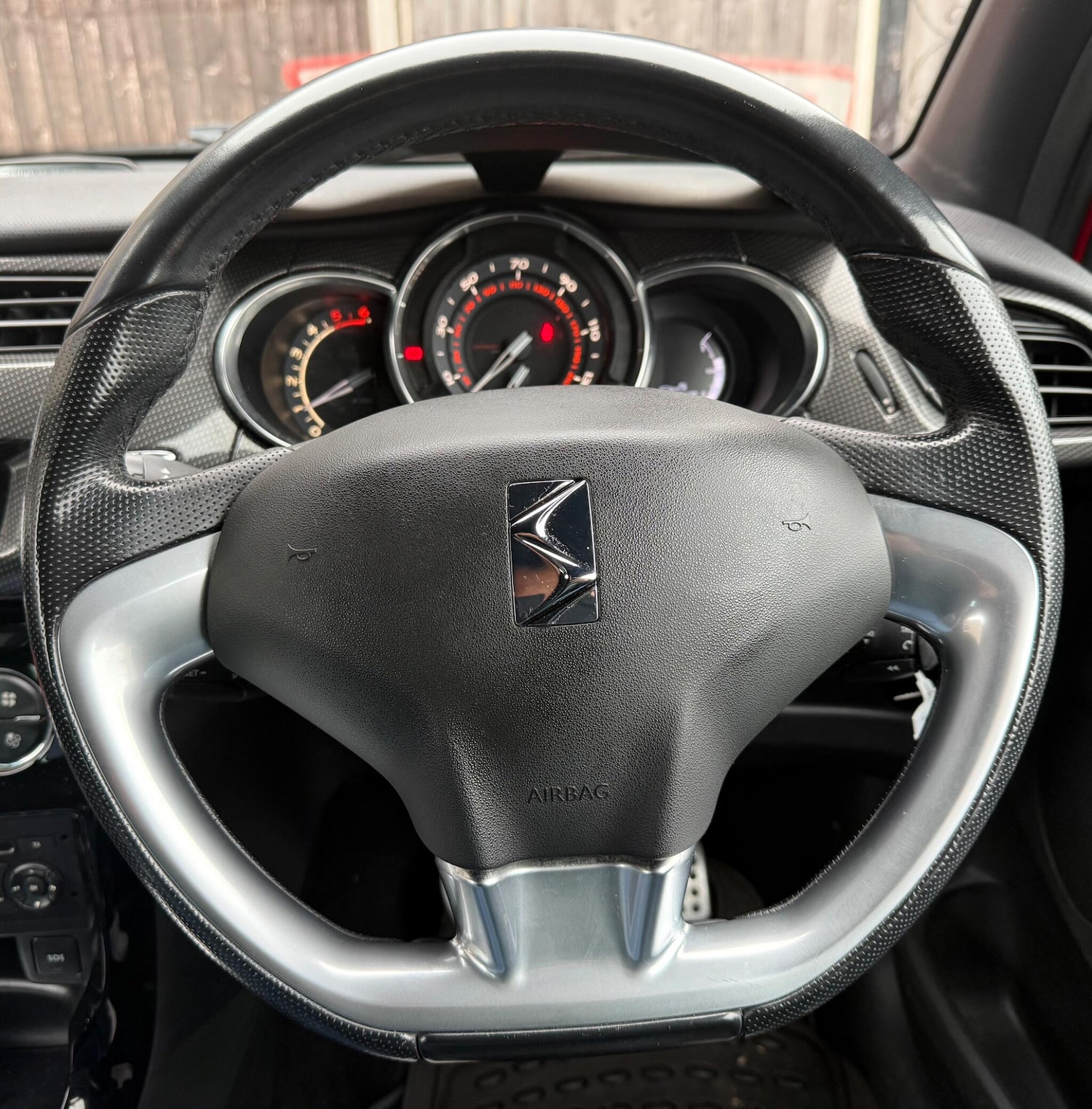 Used Citroen DS3 2013 for sale - 77753921: Photo 25