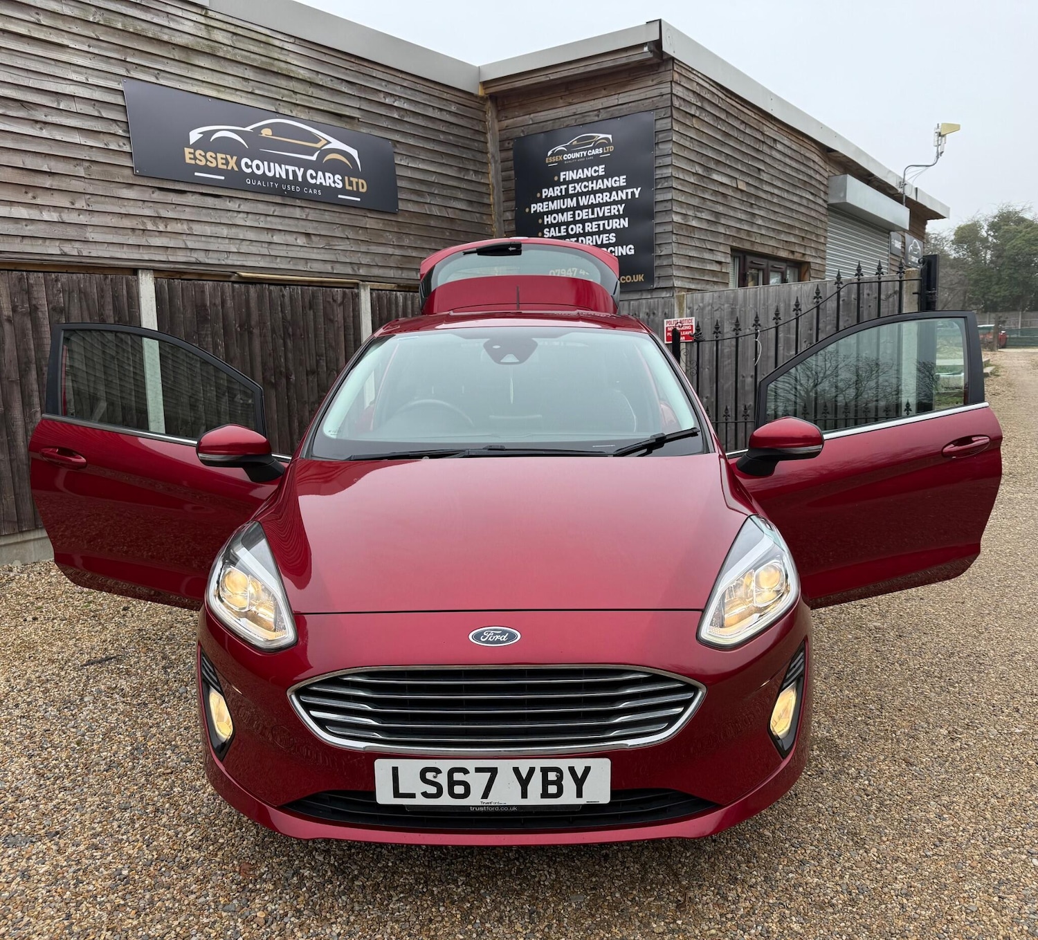 Used Ford Fiesta for sale - 77753920: Photo 2