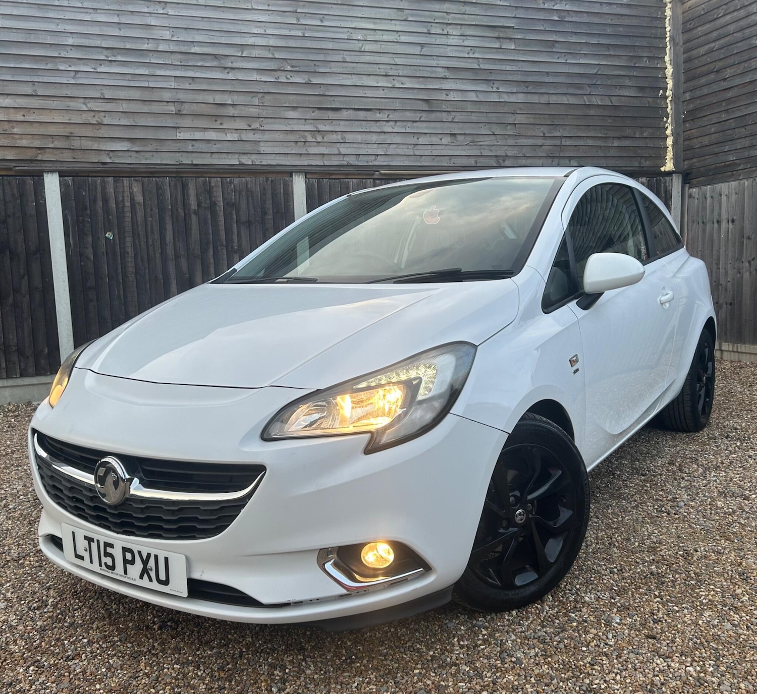 Used Vauxhall Corsa 2015 for sale - 77229973: Photo 3